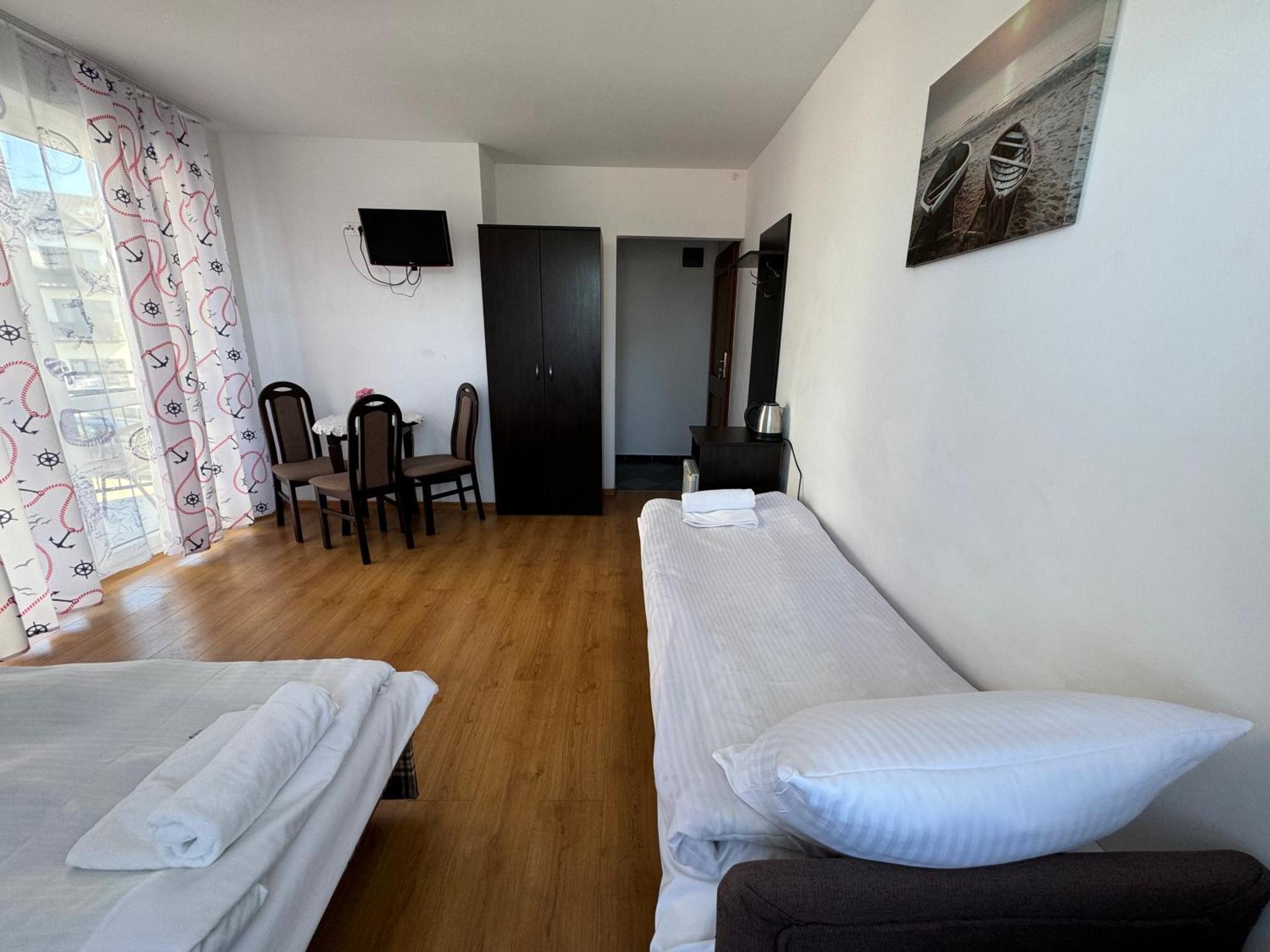 Sloneczny Brzeg Hotel Jarosławiec Exterior foto